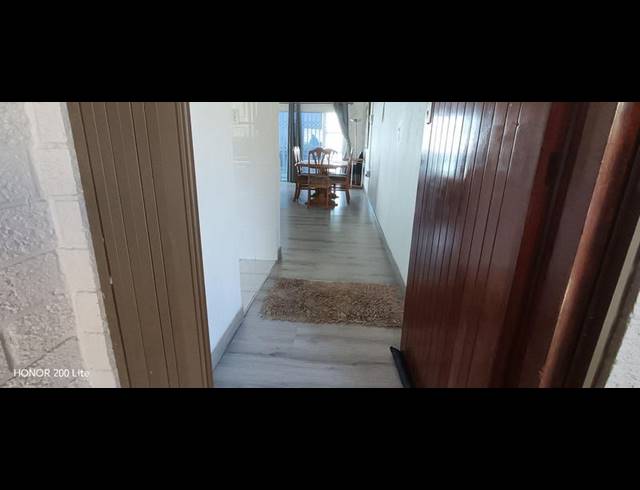 2 BEDROOM APARTMENT FOR SALE IN MANABA BEACH